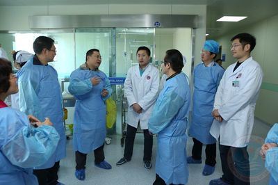 德阳市人民医院麦刚院长一行莅临我院指导工作